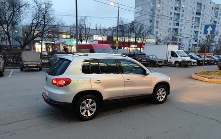 Volkswagen Tiguan I, 2011 год, 989 000 рублей, 4 фотография