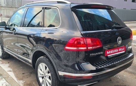 Volkswagen Touareg III, 2015 год, 2 490 000 рублей, 4 фотография