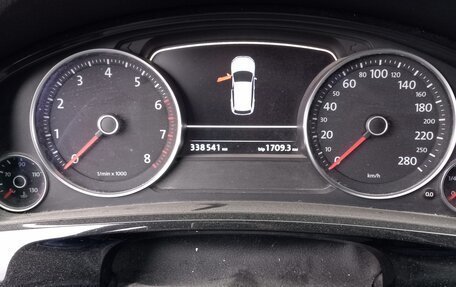 Volkswagen Touareg III, 2011 год, 1 550 000 рублей, 9 фотография