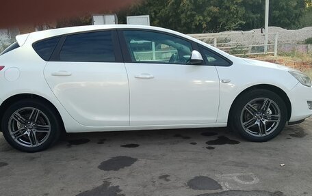 Opel Astra J, 2012 год, 460 000 рублей, 10 фотография
