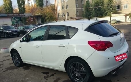 Opel Astra J, 2012 год, 460 000 рублей, 13 фотография