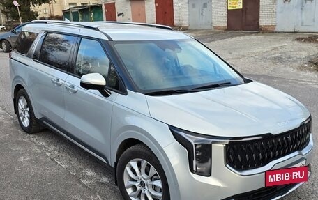 KIA Carnival, 2024 год, 6 900 000 рублей, 3 фотография