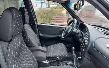 Chevrolet Niva I рестайлинг, 2012 год, 600 000 рублей, 3 фотография