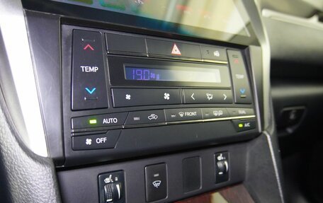 Toyota Camry, 2017 год, 2 250 000 рублей, 13 фотография