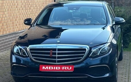 Mercedes-Benz E-Класс, 2016 год, 3 700 000 рублей, 1 фотография