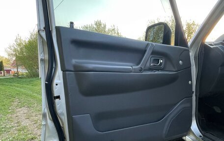 Mitsubishi Pajero III рестайлинг, 1999 год, 550 000 рублей, 28 фотография