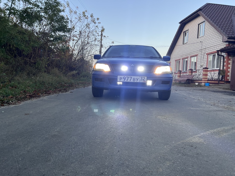 Mitsubishi Lancer Cedia, 2001 год, 300 000 рублей, 2 фотография