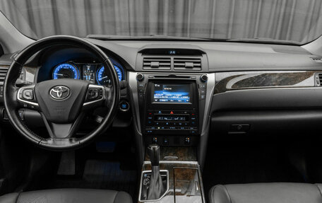 Toyota Camry, 2016 год, 2 140 000 рублей, 10 фотография