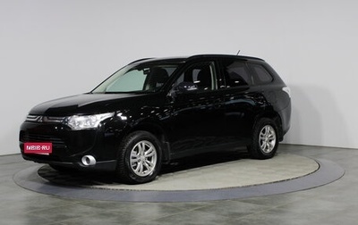 Mitsubishi Outlander III рестайлинг 3, 2013 год, 1 297 000 рублей, 1 фотография