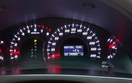 Toyota Camry, 2010 год, 1 170 000 рублей, 10 фотография