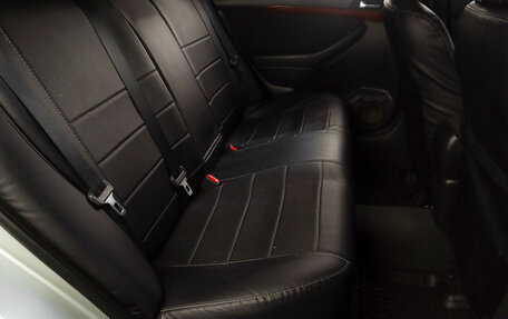 Toyota Avensis III рестайлинг, 2005 год, 639 000 рублей, 16 фотография