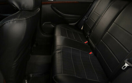 Toyota Avensis III рестайлинг, 2005 год, 639 000 рублей, 17 фотография