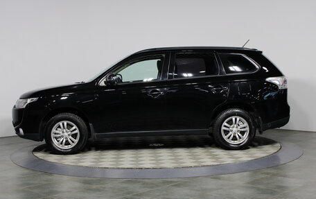 Mitsubishi Outlander III рестайлинг 3, 2013 год, 1 297 000 рублей, 8 фотография