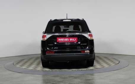Mitsubishi Outlander III рестайлинг 3, 2013 год, 1 297 000 рублей, 6 фотография