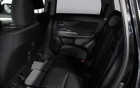 Mitsubishi Outlander III рестайлинг 3, 2013 год, 1 297 000 рублей, 17 фотография