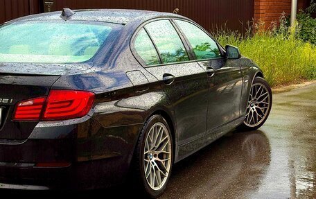 BMW 5 серия, 2011 год, 2 600 000 рублей, 10 фотография