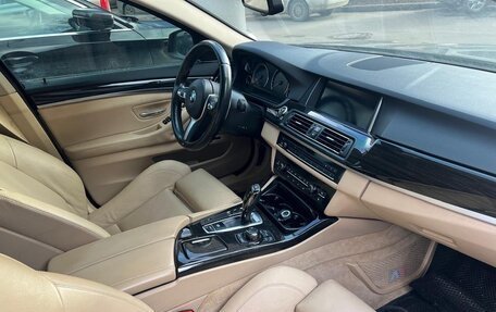 BMW 5 серия, 2011 год, 2 600 000 рублей, 12 фотография