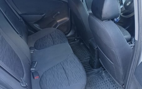 Hyundai Solaris II рестайлинг, 2015 год, 750 000 рублей, 6 фотография