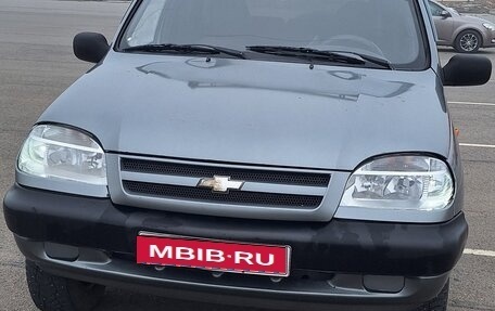 Chevrolet Niva I рестайлинг, 2005 год, 380 000 рублей, 1 фотография