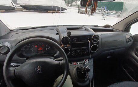 Peugeot Partner II рестайлинг 2, 2011 год, 500 000 рублей, 15 фотография