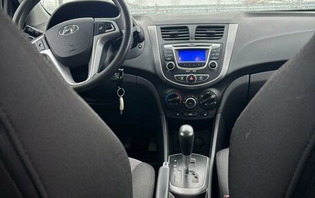 Hyundai Solaris II рестайлинг, 2011 год, 890 000 рублей, 8 фотография