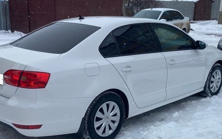 Volkswagen Jetta VI, 2014 год, 1 010 000 рублей, 5 фотография