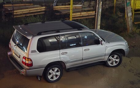 Toyota Land Cruiser 100 рестайлинг 2, 2005 год, 2 485 000 рублей, 2 фотография