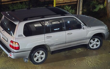 Toyota Land Cruiser 100 рестайлинг 2, 2005 год, 2 485 000 рублей, 9 фотография