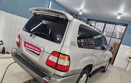 Toyota Land Cruiser 100 рестайлинг 2, 2005 год, 2 485 000 рублей, 4 фотография