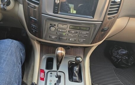 Toyota Land Cruiser 100 рестайлинг 2, 2005 год, 2 485 000 рублей, 12 фотография