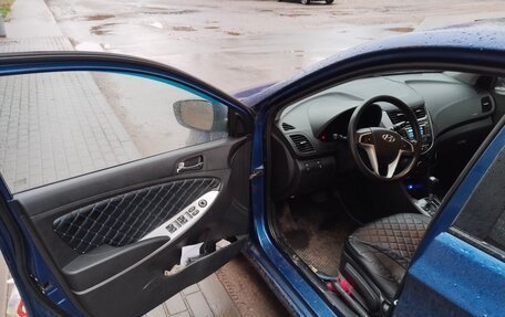 Hyundai Solaris II рестайлинг, 2012 год, 600 000 рублей, 7 фотография