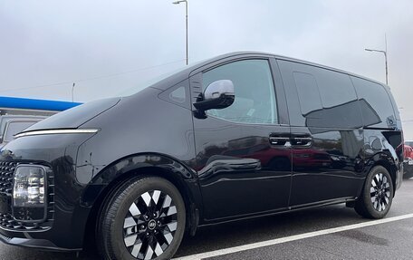 Hyundai Staria, 2024 год, 8 500 000 рублей, 2 фотография