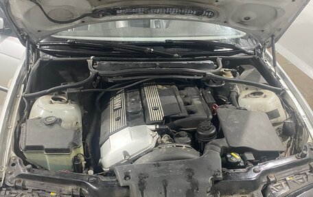 BMW 3 серия, 2001 год, 700 000 рублей, 17 фотография