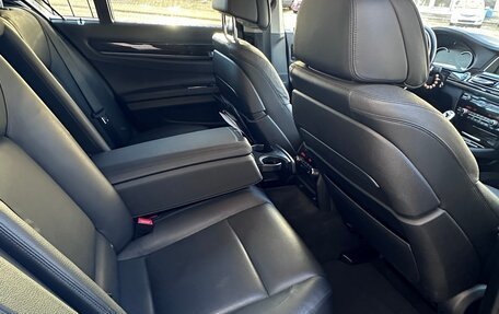 BMW 7 серия, 2015 год, 3 000 000 рублей, 15 фотография