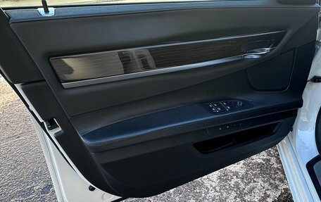 BMW 7 серия, 2015 год, 3 000 000 рублей, 9 фотография