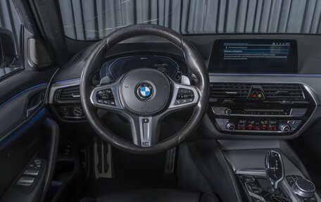 BMW 5 серия, 2019 год, 3 816 000 рублей, 14 фотография