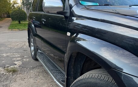 Toyota Land Cruiser Prado 120 рестайлинг, 2004 год, 1 500 000 рублей, 2 фотография