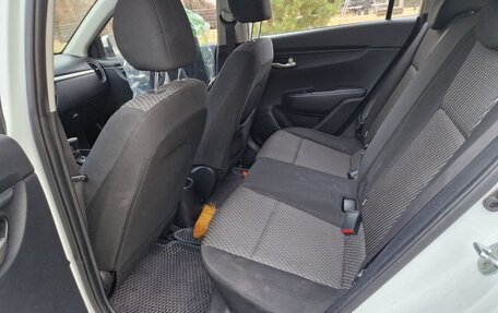 KIA Rio IV, 2018 год, 1 350 000 рублей, 10 фотография