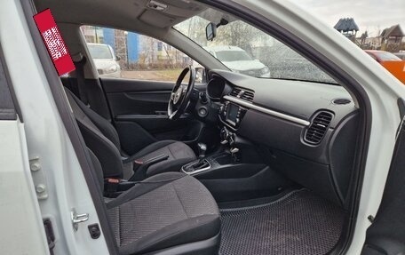 KIA Rio IV, 2018 год, 1 350 000 рублей, 8 фотография