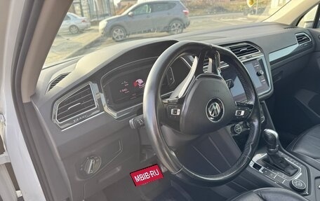Volkswagen Tiguan II, 2019 год, 2 700 000 рублей, 23 фотография