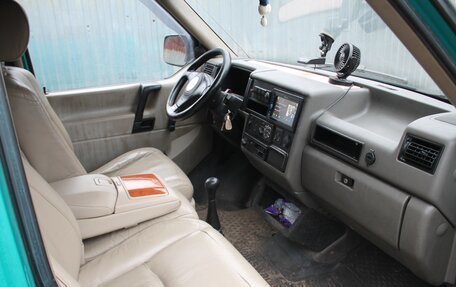 Volkswagen Caravelle T4, 1992 год, 550 000 рублей, 3 фотография