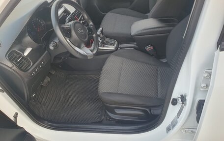 KIA Rio IV, 2020 год, 1 050 000 рублей, 3 фотография