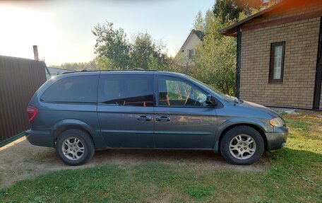 Dodge Caravan IV, 2002 год, 675 000 рублей, 2 фотография