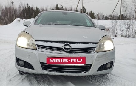 Opel Astra H, 2007 год, 295 990 рублей, 2 фотография