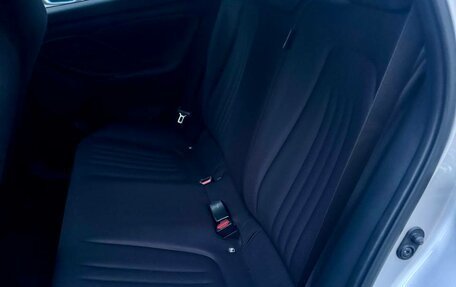 Toyota Yaris, 2021 год, 1 259 000 рублей, 21 фотография