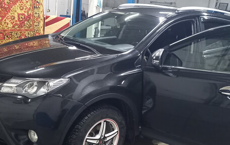 Toyota RAV4, 2014 год, 2 000 000 рублей, 9 фотография