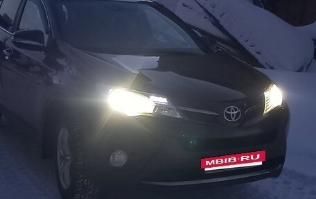 Toyota RAV4, 2014 год, 2 000 000 рублей, 5 фотография