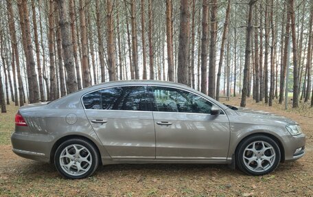 Volkswagen Passat B7, 2011 год, 960 000 рублей, 1 фотография
