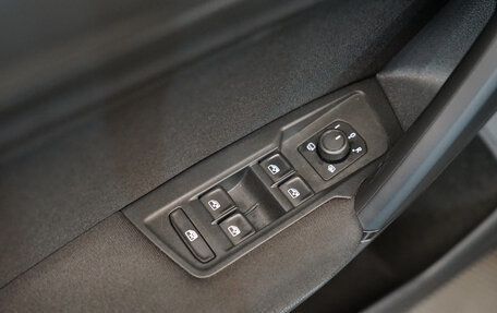 Volkswagen Tiguan II, 2020 год, 3 677 000 рублей, 10 фотография