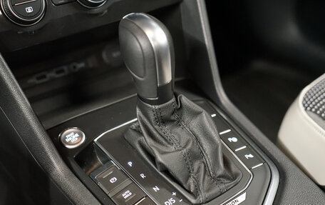 Volkswagen Tiguan II, 2020 год, 3 677 000 рублей, 16 фотография